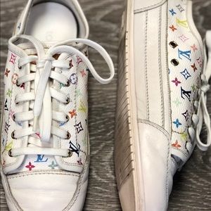 Women Louis Vuitton shoe